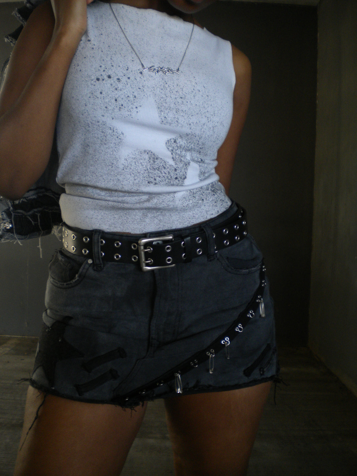 RIOT MINI SKIRT
